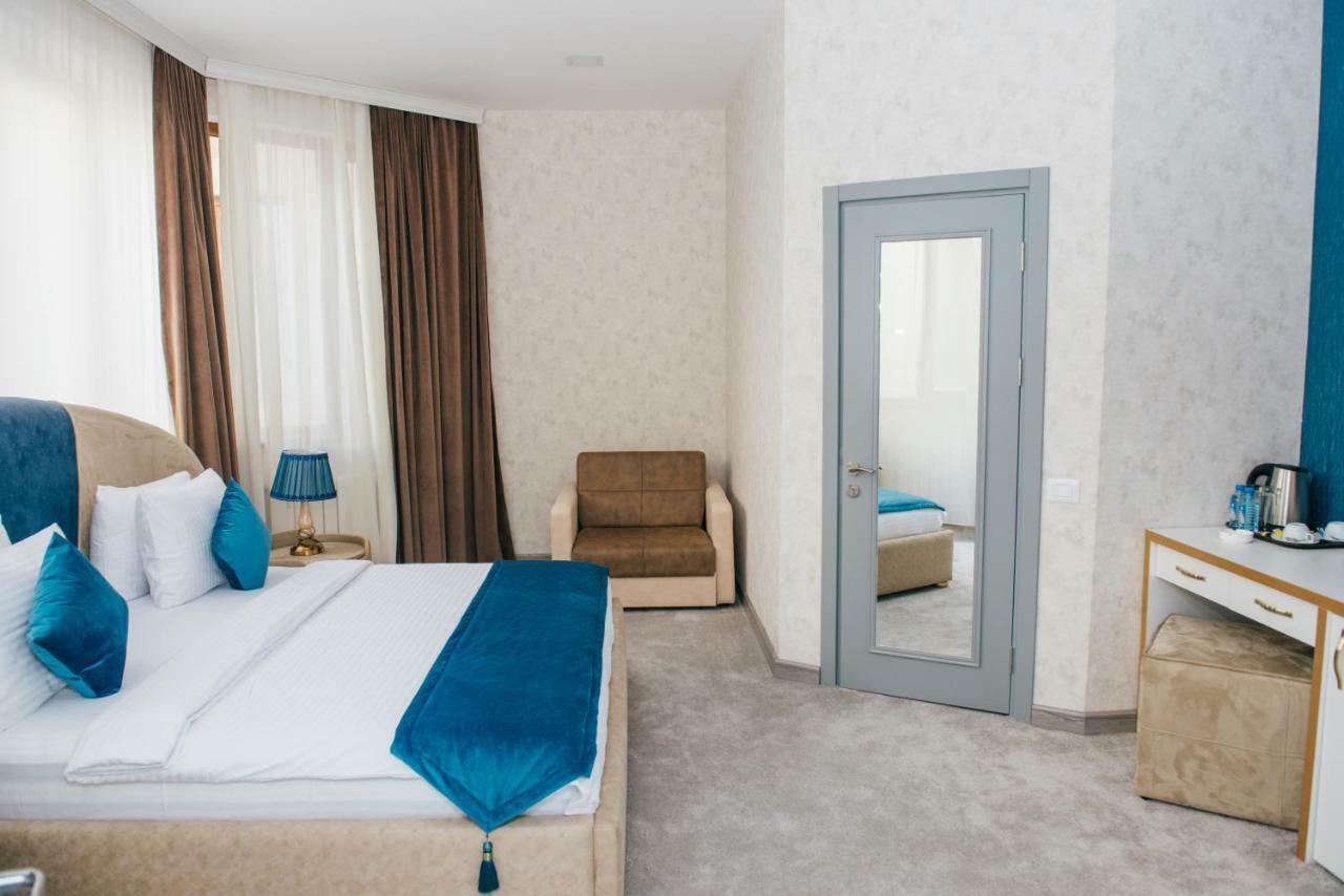 Sunday Hotel Баку Экстерьер фото